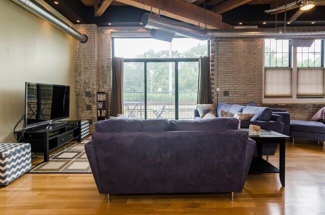 Photo - 43 Charlton St Unit B-105