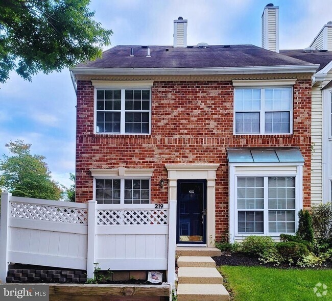 Building Photo - 219 Kempsey Dr Rental