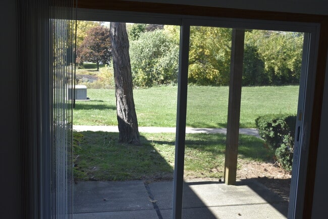 Photo - 806 Bloomfield Village Blvd Unit J