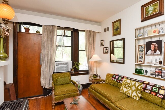 Photo - 2819 W Shakespeare Ave Unidad 2F