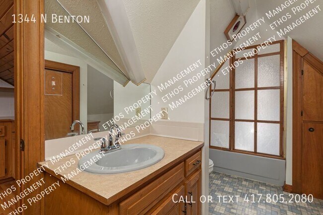 Photo - 1344 N Benton-