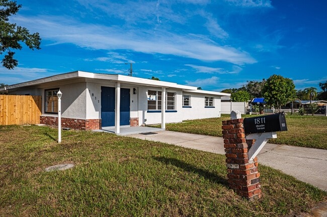 Photo - 1811 Rhoades Terrace