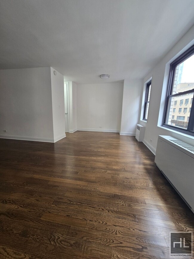 Photo - 5 AVENUE Unit 12D