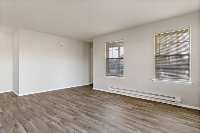 Photo - 7036 Basswood Rd