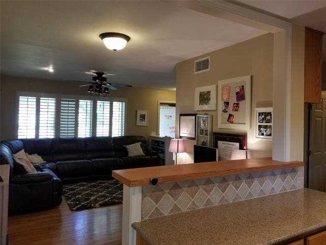 Photo - 10454 Lanshire Dr