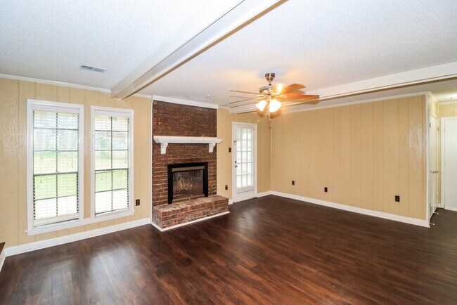 Photo - 5672 Remsen Ave