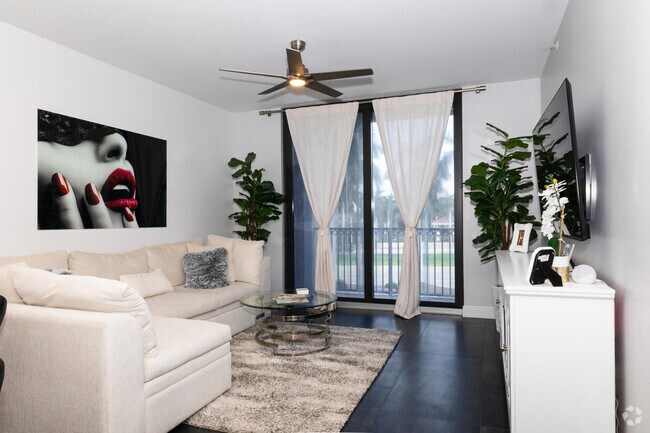 Building Photo - 651 Okeechobee Blvd Unit 207 Rental