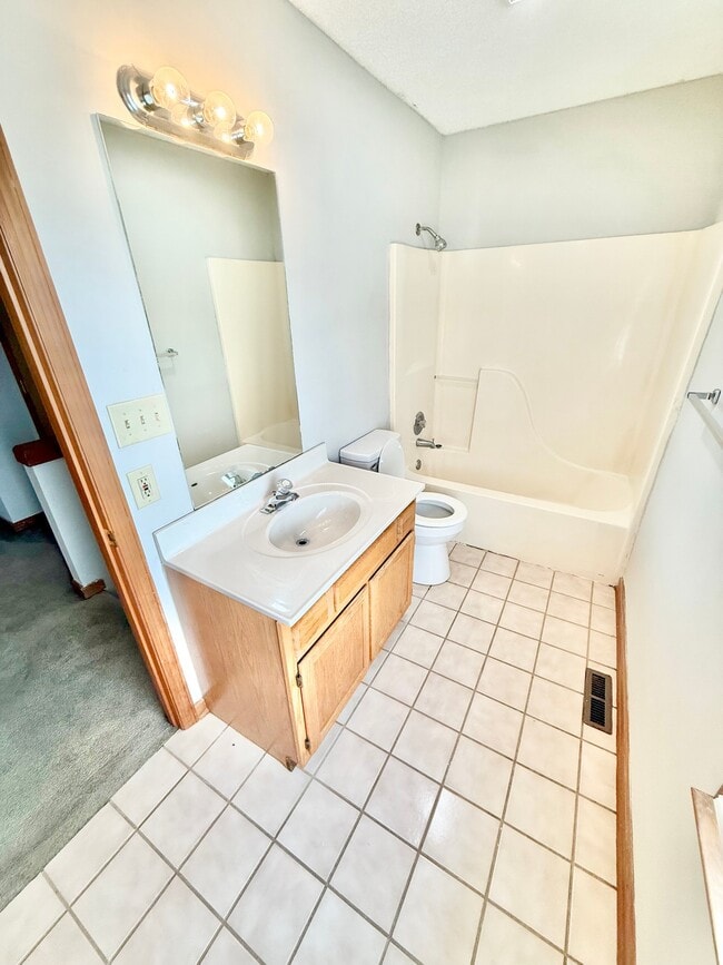 Photo - 105 Mountain View Dr