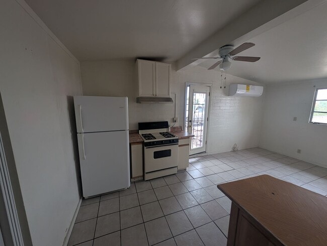 Photo - Cute 1 Bedroom 1 Bath Home