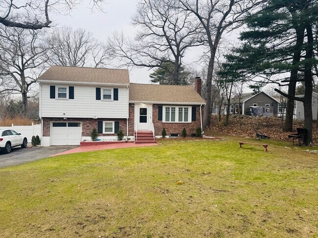 Building Photo - 7 Charity Ln