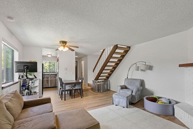 Building Photo - Charming West Side Townhome in Fort Collins