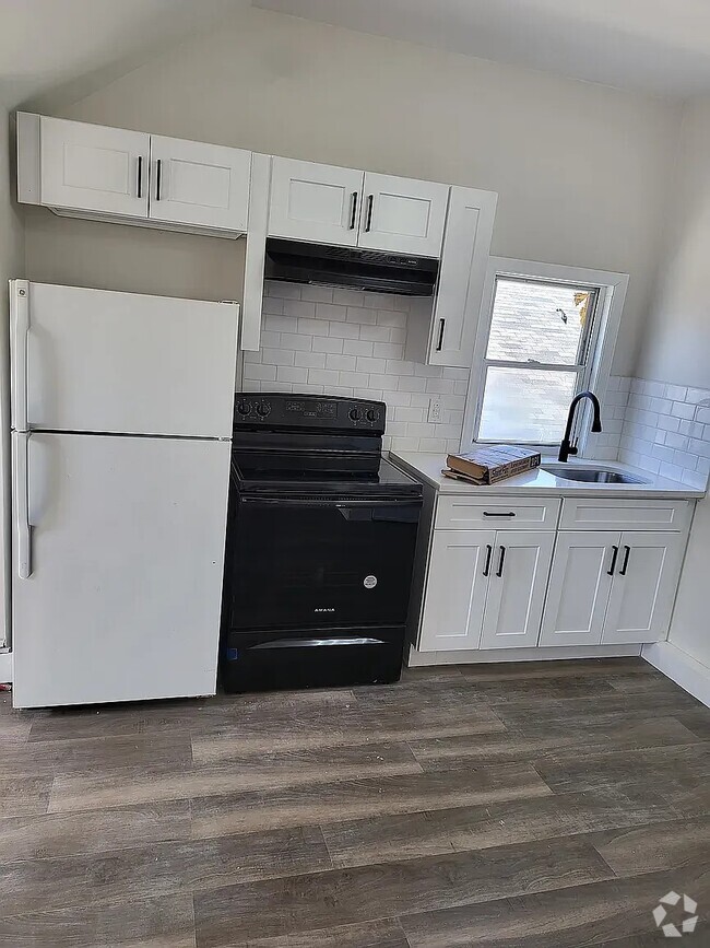 Building Photo - 21 Eckert Ave Unit 3 Rental