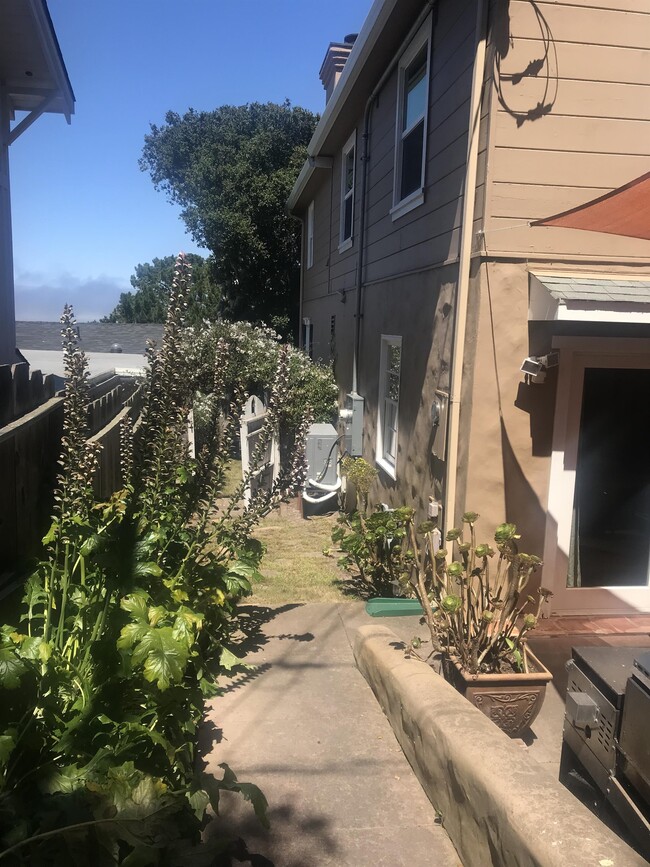 Photo - 515 Hillcrest Ave