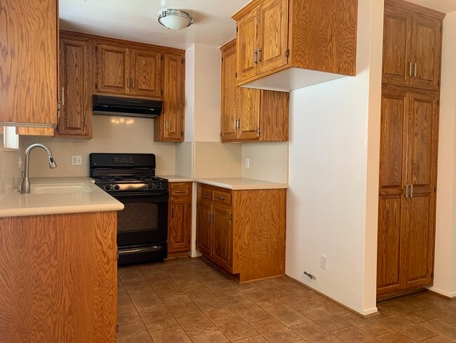 Photo - 547 South St