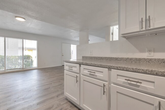 Photo - 1815 W Tuckey Ln Unit 16