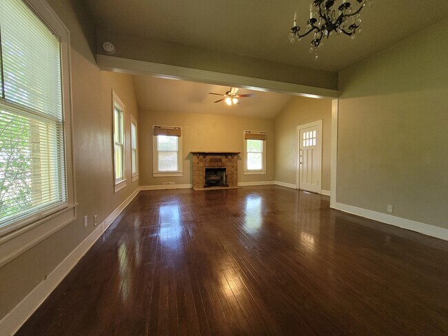 Photo - 2307 Austin Ave