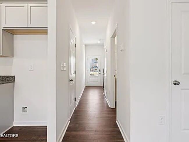 Photo - KODAK LOCATION! Lots of Amenities!!