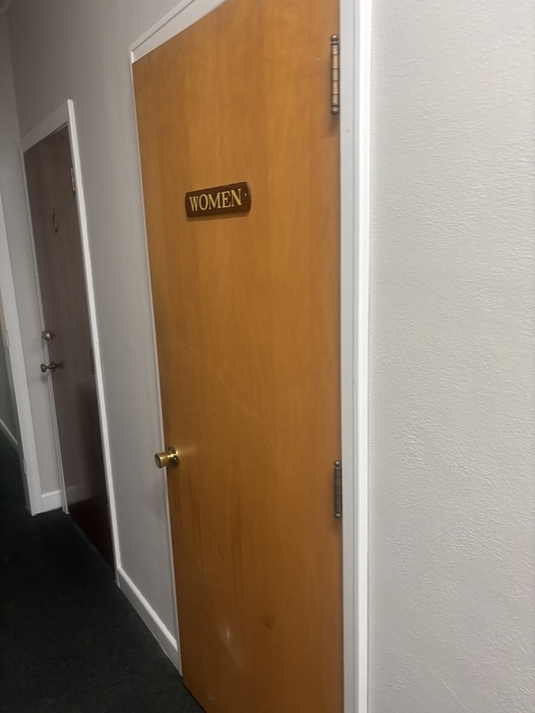 Photo - 114 E 4th St Unit B