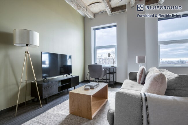 Photo - 150 N Ashland Ave Unidad FL4-ID1051