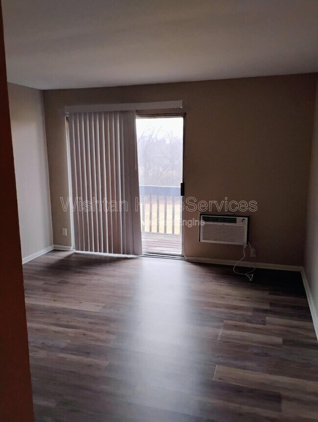 Photo - 218 Charleston Blvd Unit 5