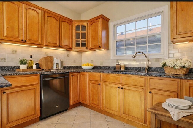 Photo - 24 Emerson Ave Unit 2