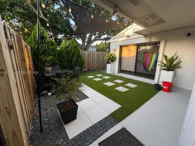 Photo - 13290 NW 7th St