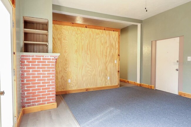 Photo - 128 E Rich Ave