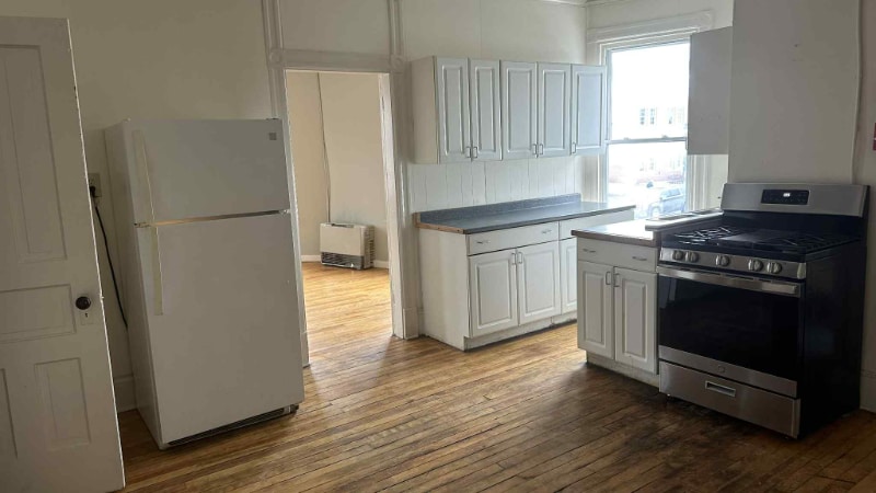 Photo - 462 Railroad St Unit Apartment 2