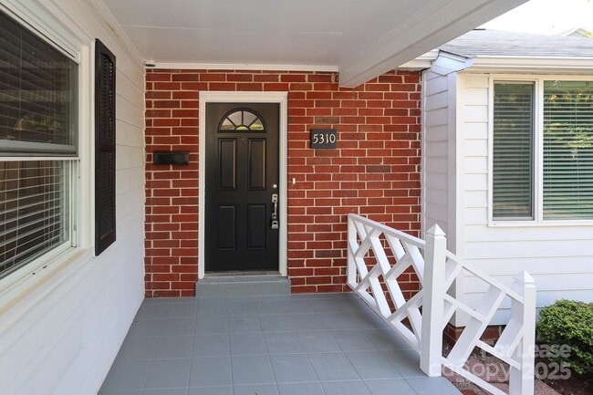 Photo - 5310 Buckingham Dr