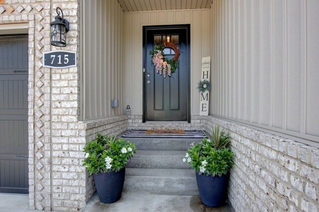 Photo - 715 Jodine Ann Dr