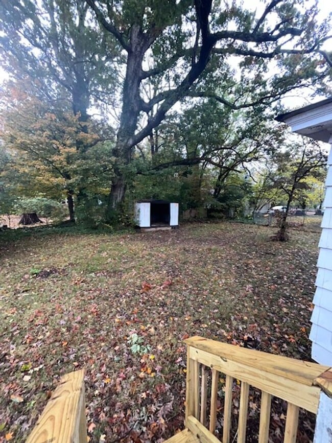 Photo - 704 Watkins St