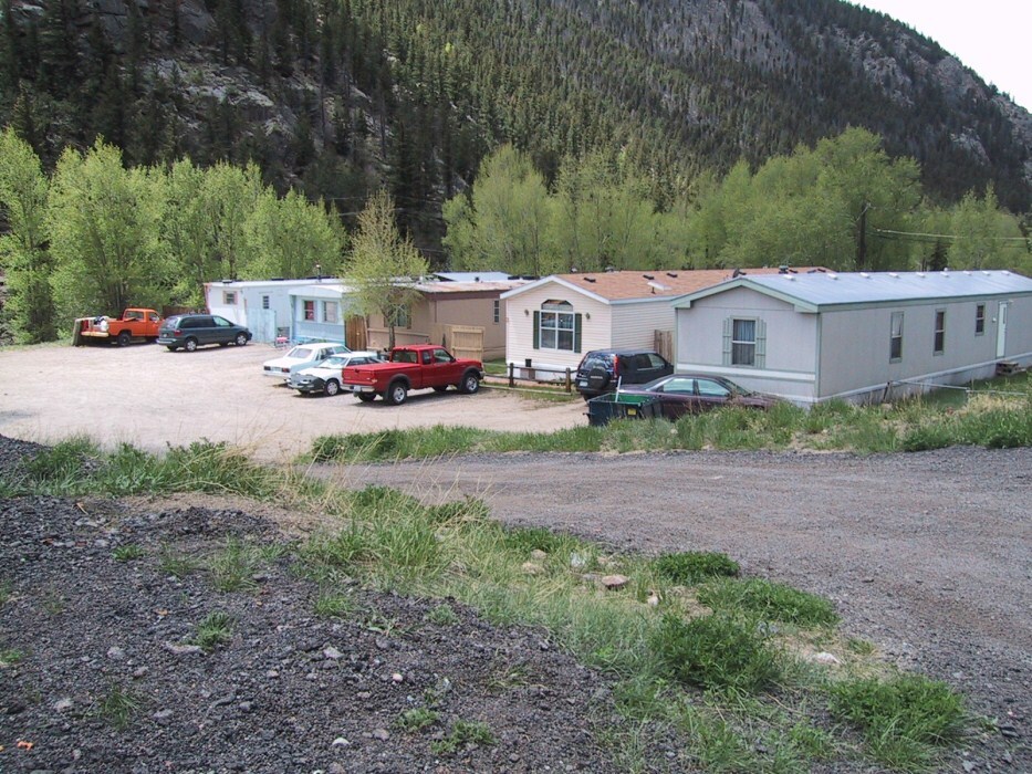 Photo - Oak Creek/Willow Hill Apartments