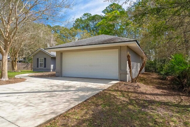 Photo - 4040 Red Pine Ln