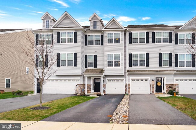 Photo - 1414 Carrick Ct Townhome