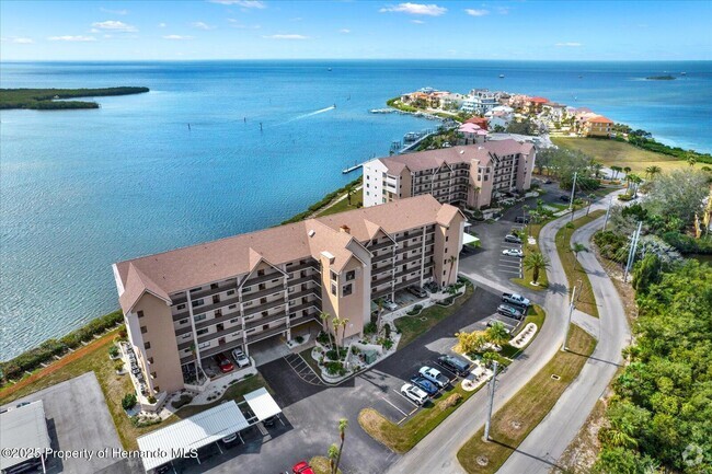Building Photo - 4620 Bay Blvd Unit 1117 Rental