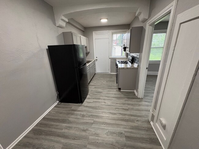 5345-49 Cabanne