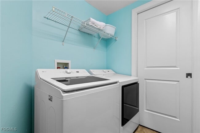 Building Photo - 14300 Riva Del Lago Dr Unit 1402