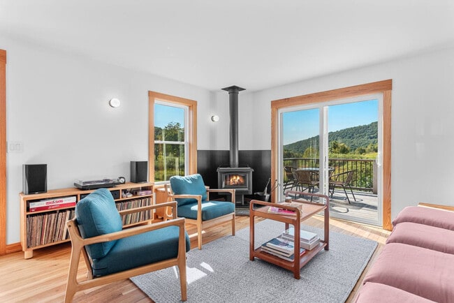 Building Photo - 2697 Chambers Hollow Rd Unit SI ID1492981P