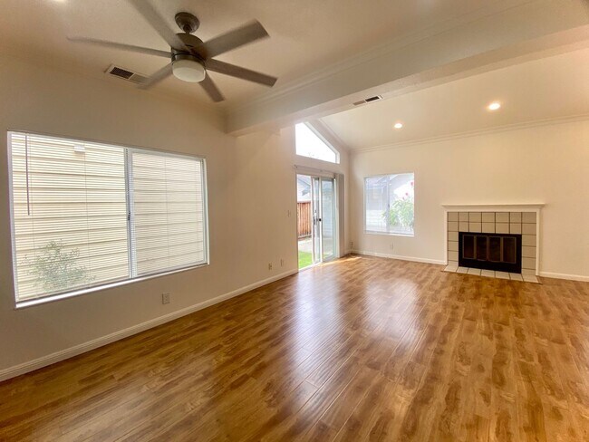 Photo - Modern 3BR Home in Nantucket Cove with Dual Suites & Prime Commuter Access