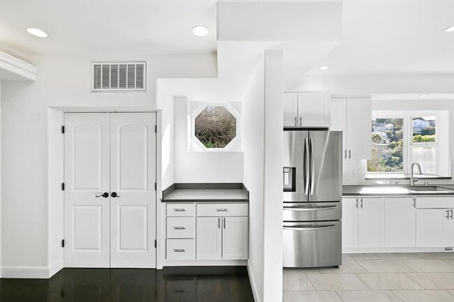 Photo - 3817 Naughton Ave