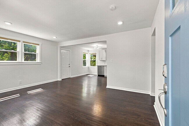 Photo - 800 Oak St