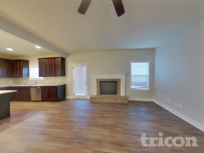 Photo - 118 Massey Ln