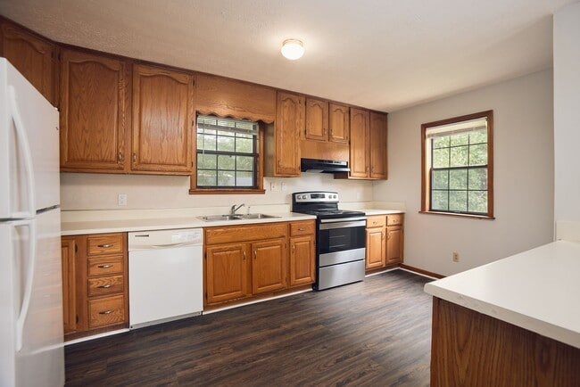 Photo - 2838 Mitchell Pl Unit Garage Appt.- B