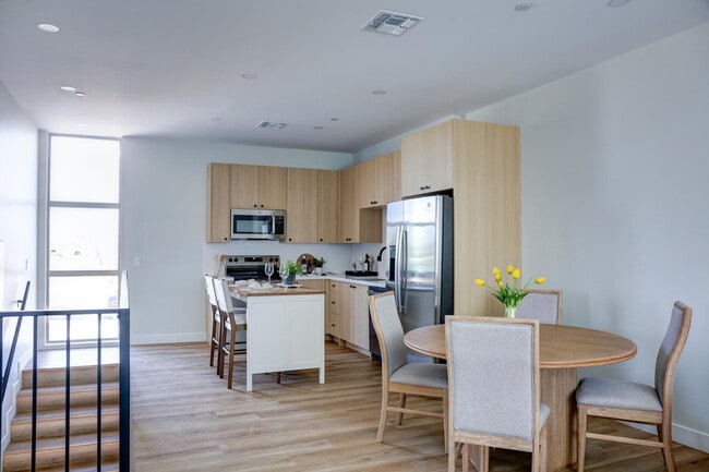 Photo - 630 N Power Rd