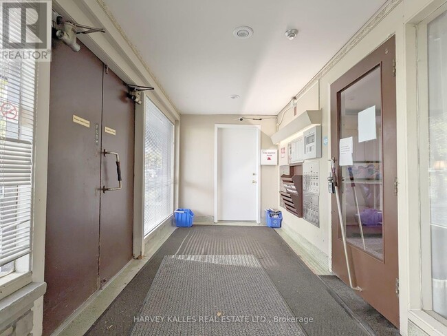 Photo - 125 Shelborne Ave Unité 1A