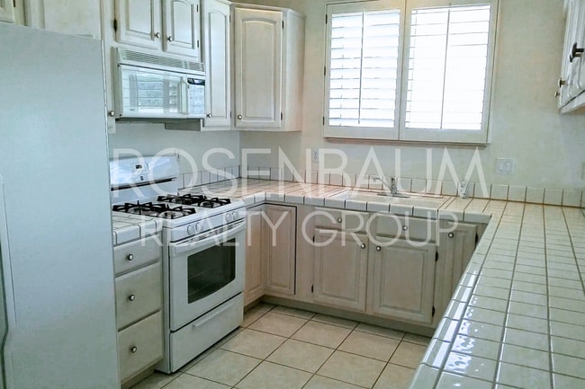 Photo - Charming 3-beds, 2-baths home in the Prestigious Prescott Country Club!