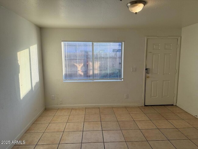 Photo - 4829 N 37th Ave