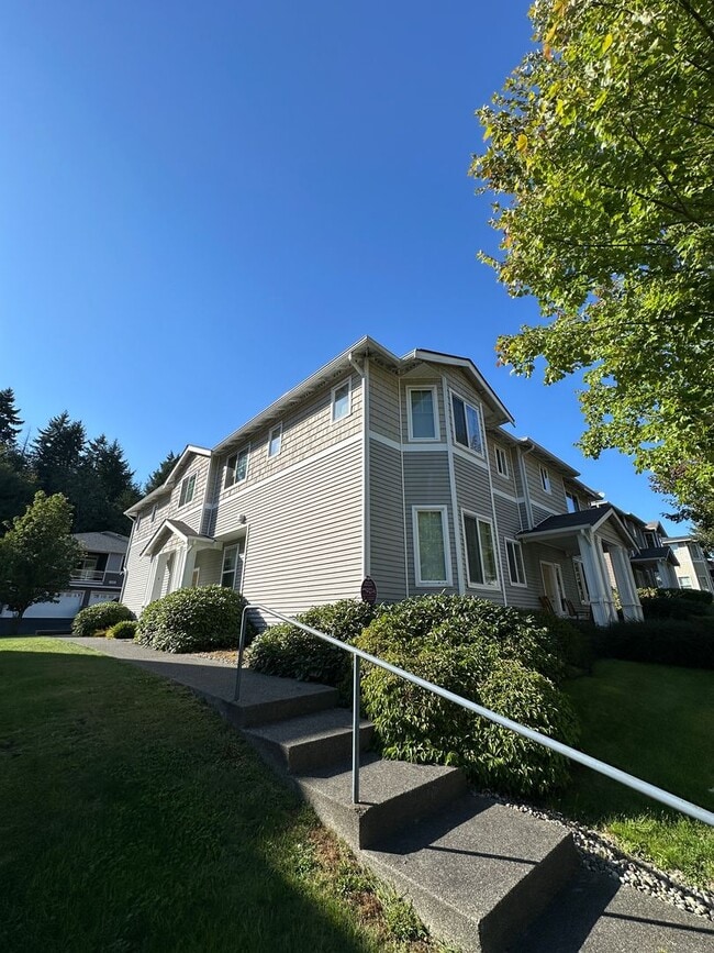Building Photo - 1613 Burnside Pl Unit A