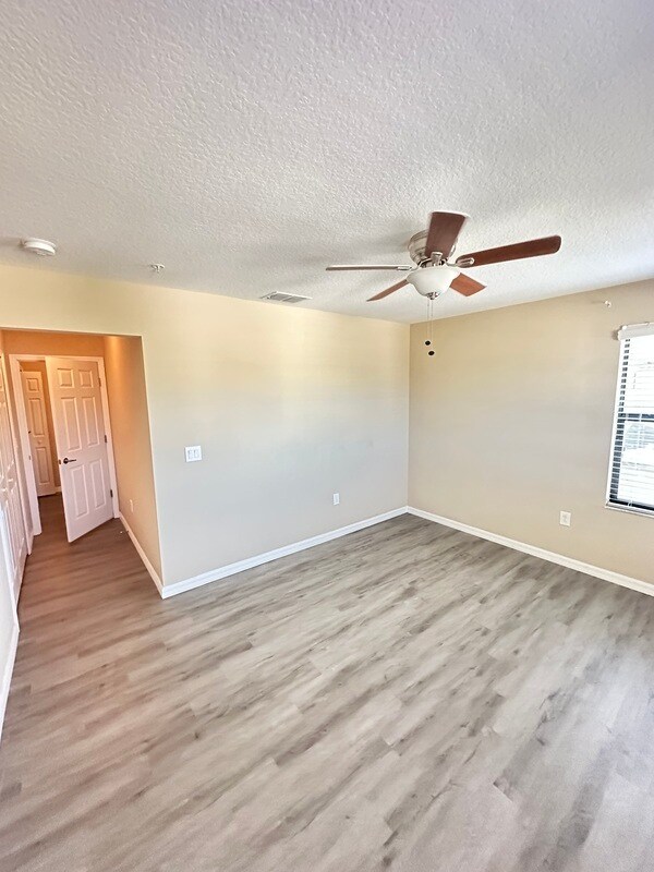 Photo - 2412 Seven Oaks Dr