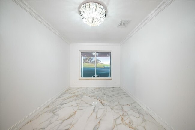 Photo - 16770 Lakeview Ct